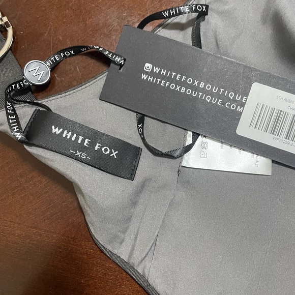NWT white fox gray vest style top, size XS - Picture 3 of 4